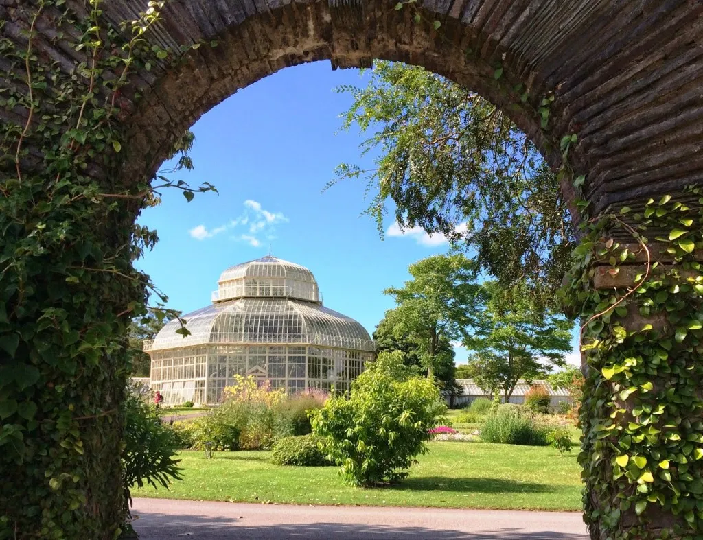 2National Botanic Gardens