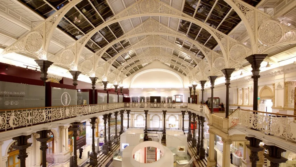 2National Museum of Ireland